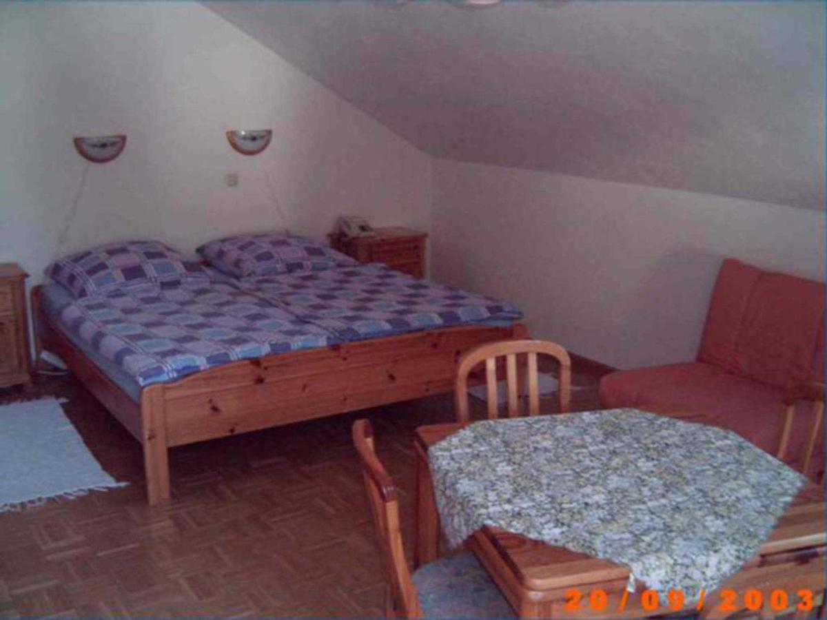 Ferienappartements Bruestle ไฟรบวร์กอิมไบรส์เกา ภายนอก รูปภาพ